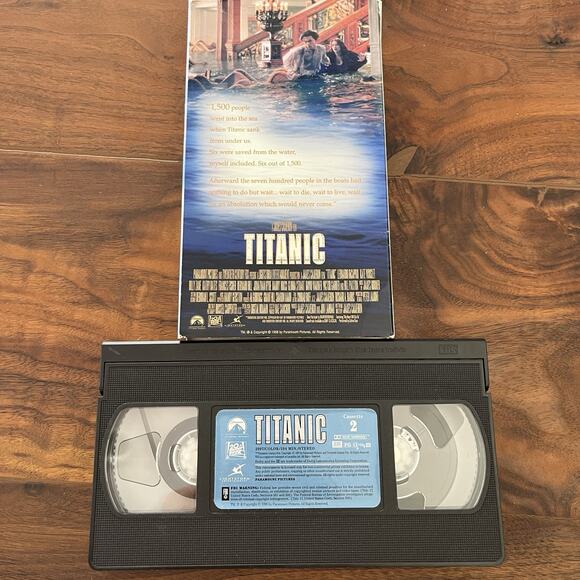 Titanic 2xVHS Tape Set 1998 Leonardo DiCaprio Kate Winslet - Picture 6 of 7
